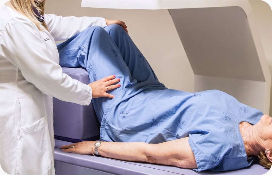 Exame de densitometria óssea em andamento